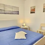 Semesterbostad Helle Mediterrane Mit Veranda Und Garten By Interhome *