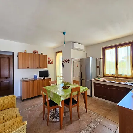 Semesterbostad Helle Mediterrane Mit Veranda Und Garten By Interhome Cefalù